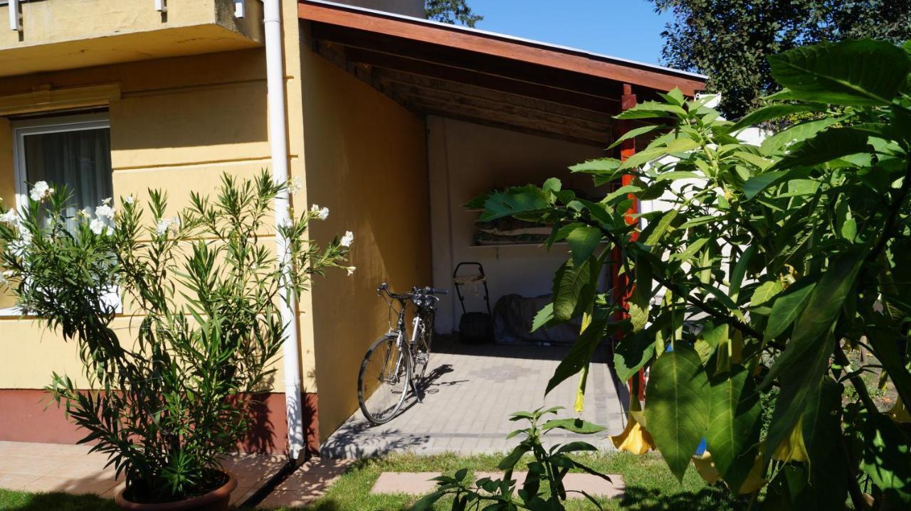 Akacia Apartment - Free Inside Parking, 2 Bedrooms, Garden, Next To Centre Budapesta Exterior foto