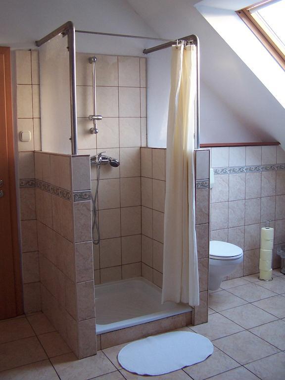 Akacia Apartment - Free Inside Parking, 2 Bedrooms, Garden, Next To Centre Budapesta Cameră foto
